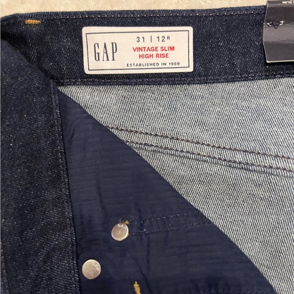 NWT Gap Vintage Slim Hugh Rise Jeans - Picture 2 of 5